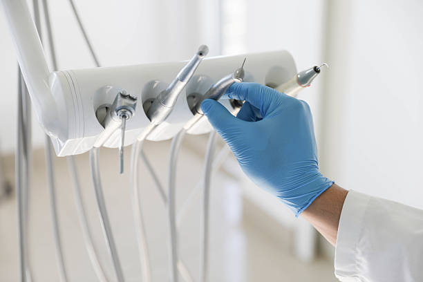 Professional Emergency Dentist technician working in Pine Ridge at Crestwood, NJ